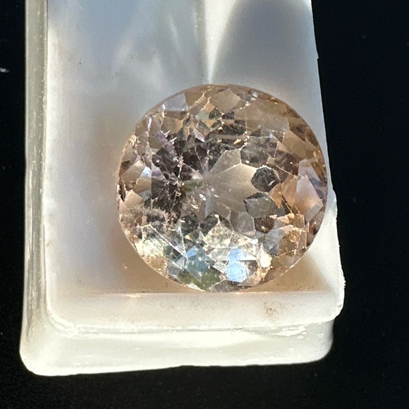 The Perfect Natural Brown Topaz 8.00 Carat Brown Topaz - Picture 3 of 17